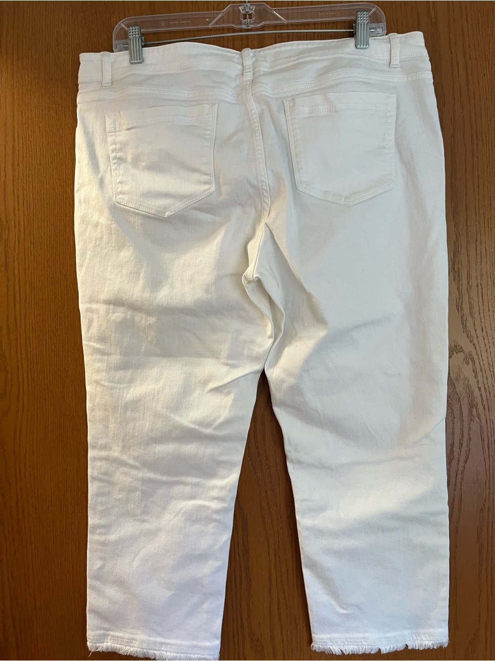 J. Jill Authentic Fit Cropped White Denim Jeans Frayed Hem Size 14 - Picture 5 of 6